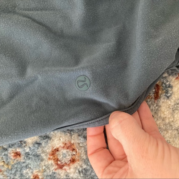 Every moment pants Lululemon sea steel 4! - Picture 6 of 8